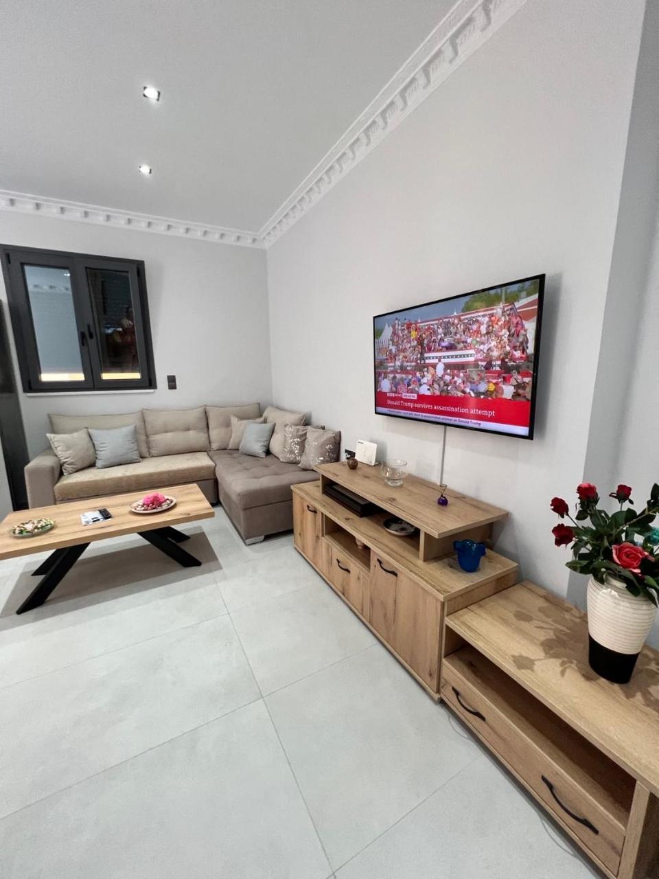 Kontis' Furnished Apartment Lutráki Kültér fotó